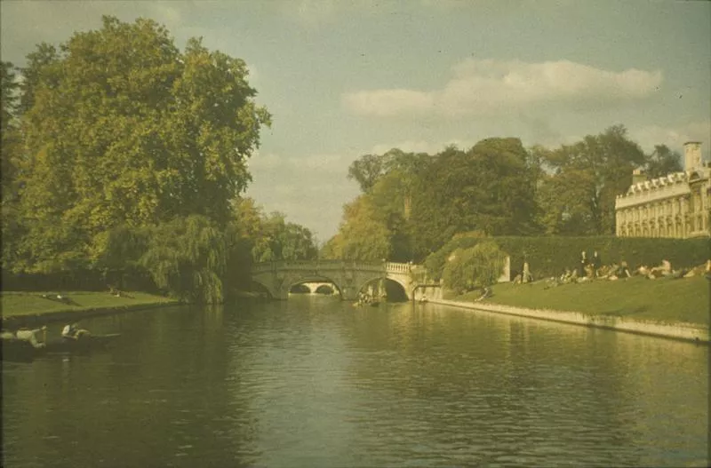 The River Cam and the Backs, Cambridge. Image by William D "Bill" Pulliam, 91st Bomb Group. Written on slide casing: 'Cambridge.'